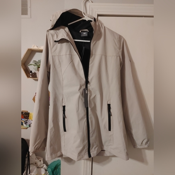 New Balance Jackets & Blazers - New Balance Windbreaker NWT